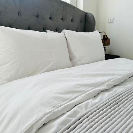 Barnet House Serviced Apartments Dunfermline Buitenkant foto