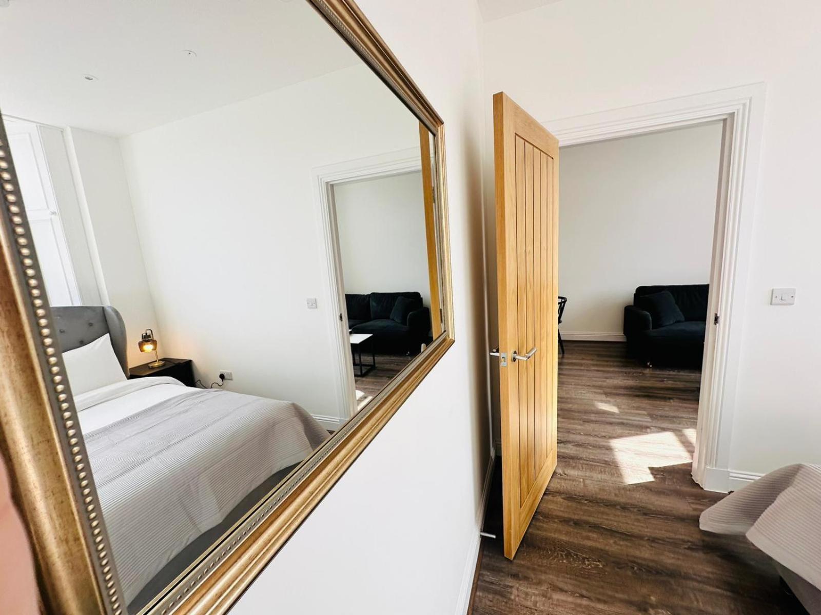 Barnet House Serviced Apartments Dunfermline Buitenkant foto