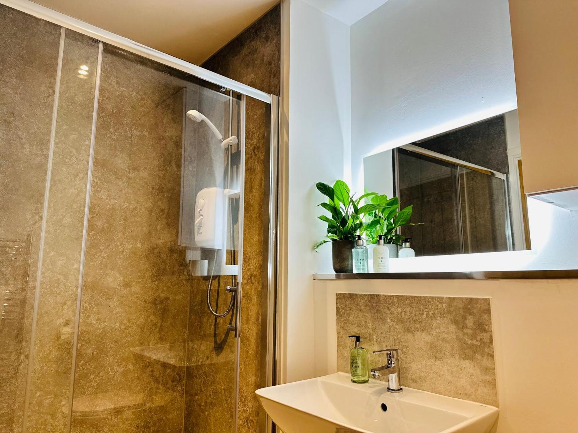 Barnet House Serviced Apartments Dunfermline Buitenkant foto