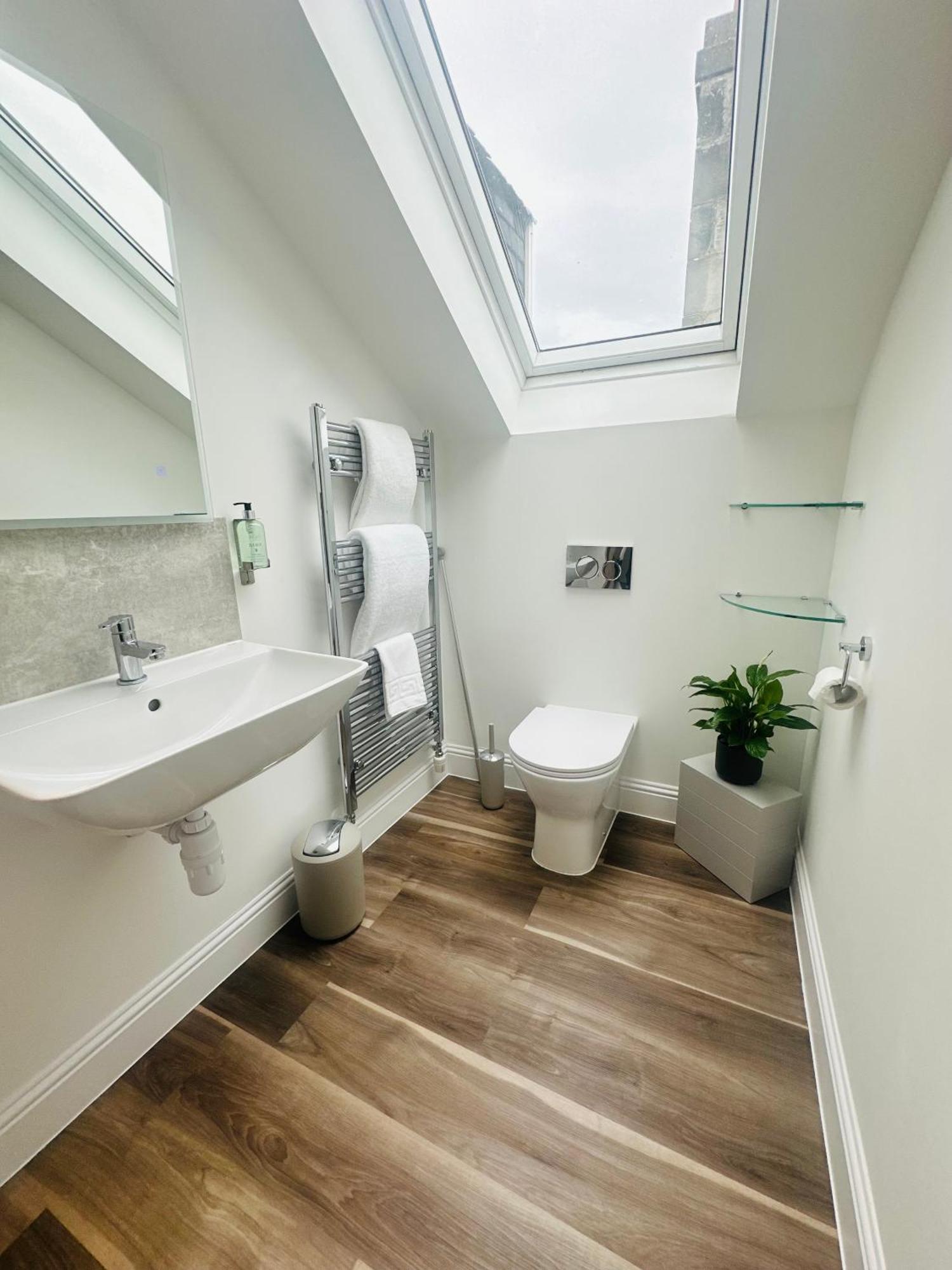 Barnet House Serviced Apartments Dunfermline Buitenkant foto