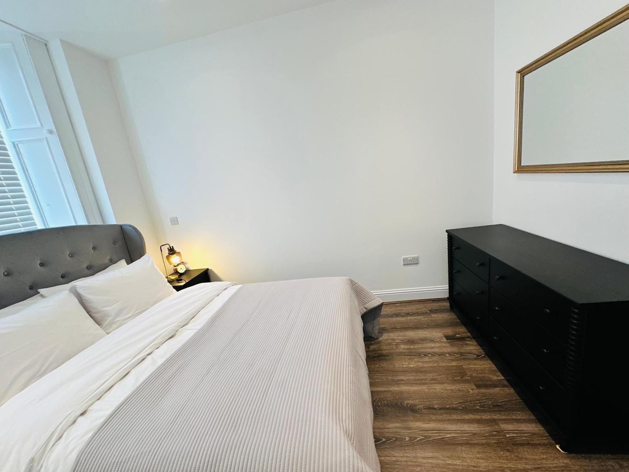 Barnet House Serviced Apartments Dunfermline Buitenkant foto