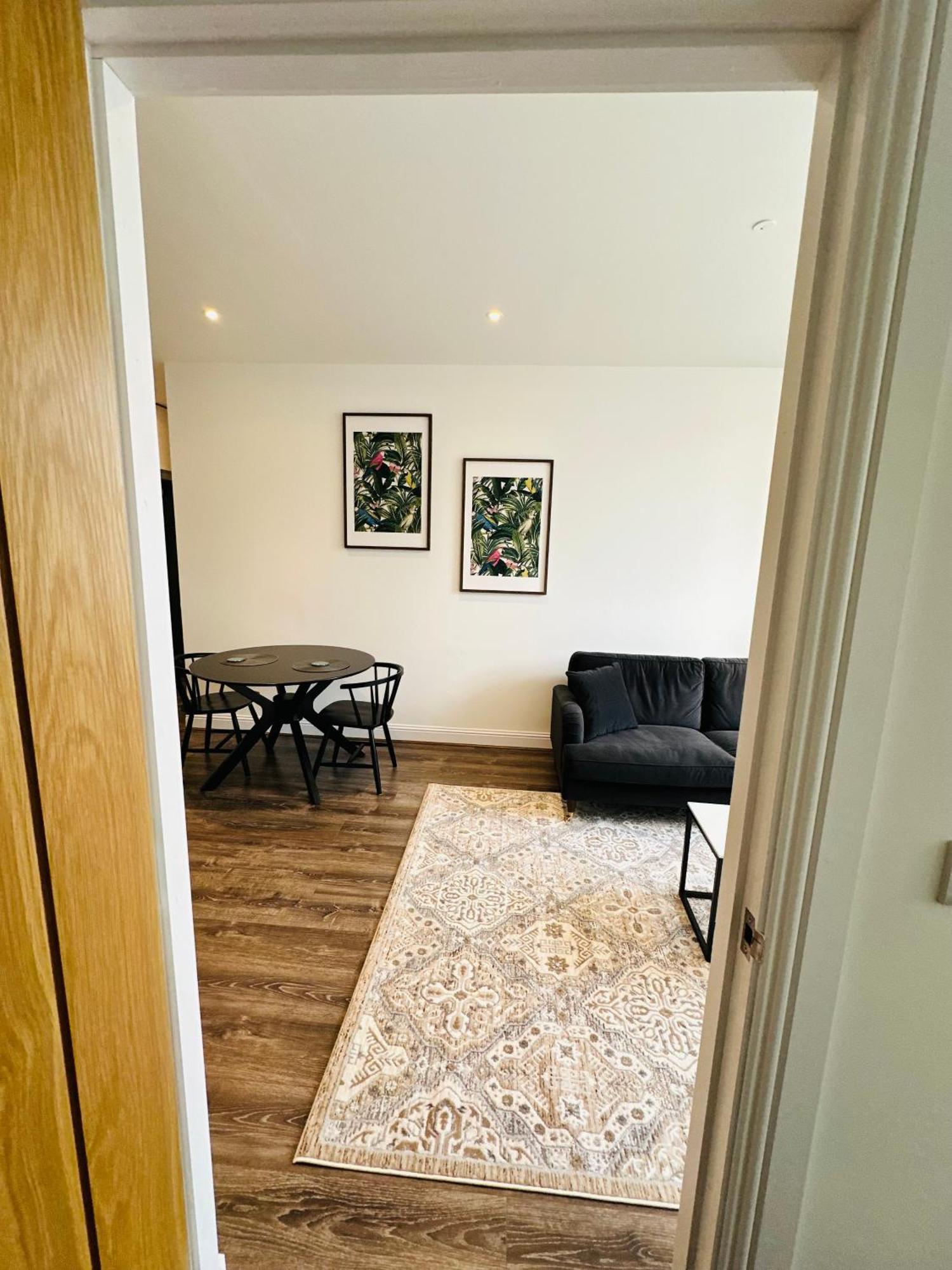 Barnet House Serviced Apartments Dunfermline Buitenkant foto