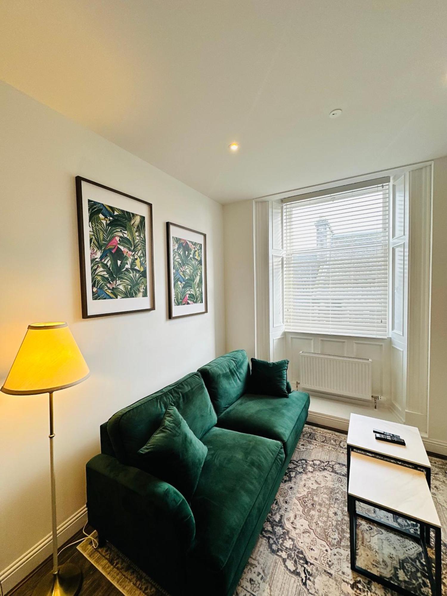 Barnet House Serviced Apartments Dunfermline Buitenkant foto