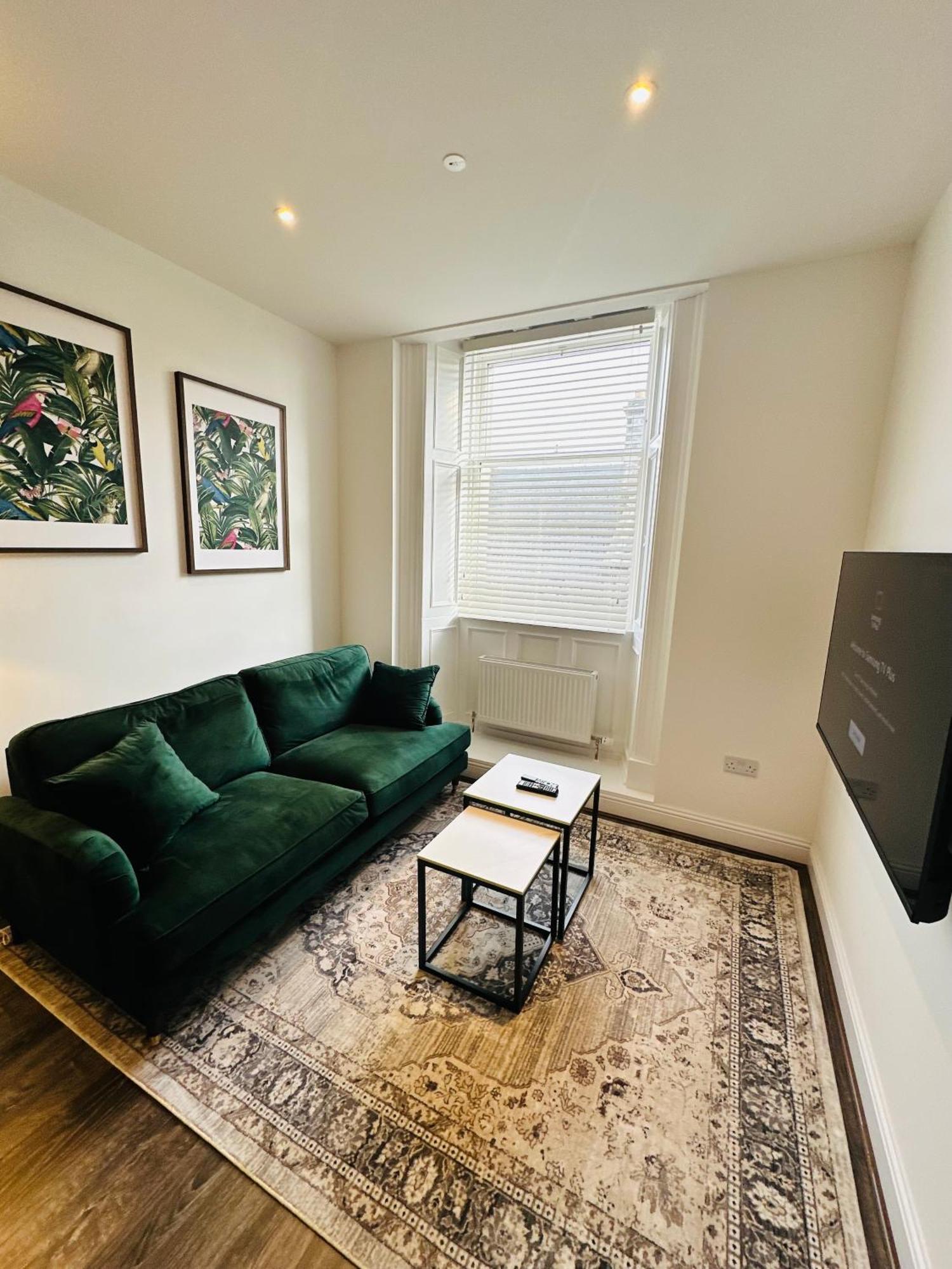 Barnet House Serviced Apartments Dunfermline Buitenkant foto
