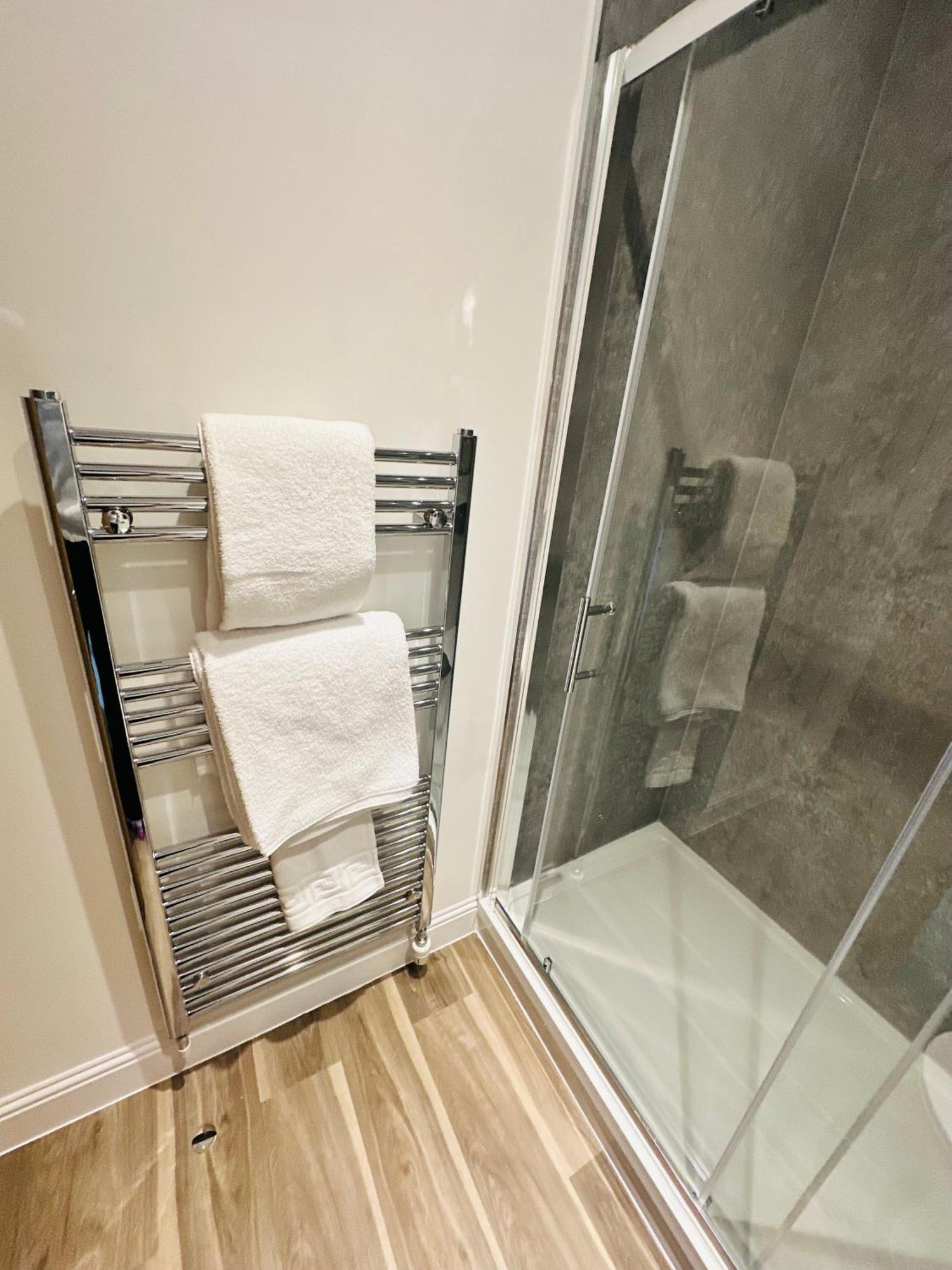 Barnet House Serviced Apartments Dunfermline Buitenkant foto