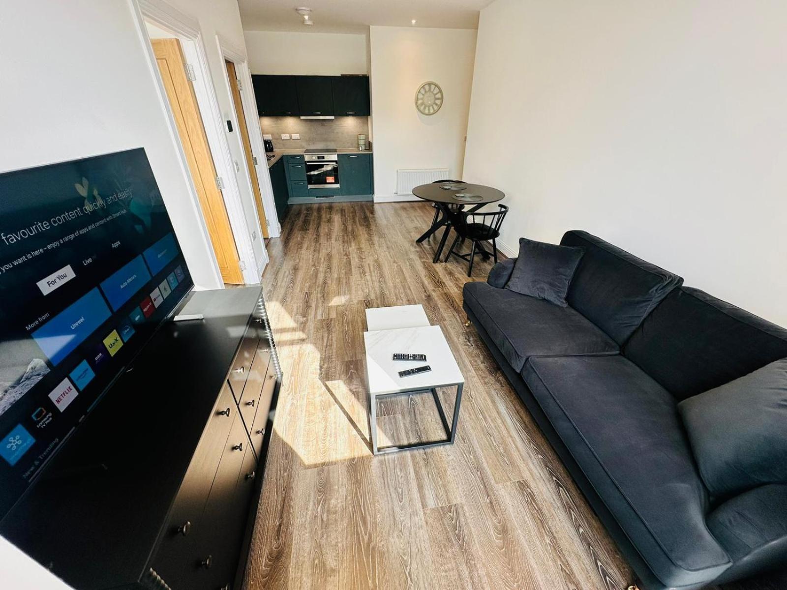 Barnet House Serviced Apartments Dunfermline Buitenkant foto